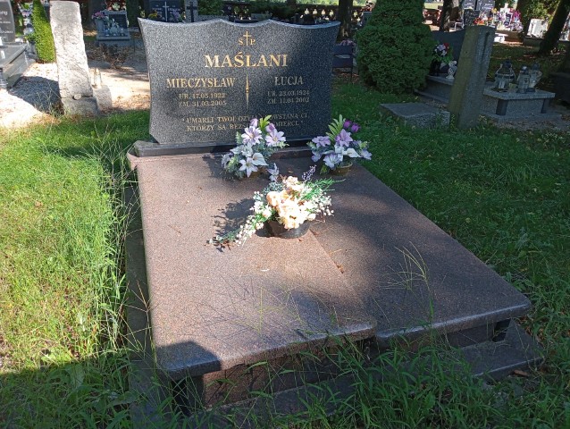Grób Łucja Maślana